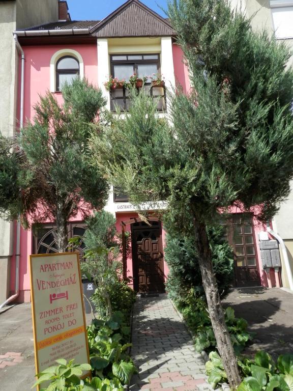 Hotel Apartman Napsugar Vendeghaz Erlau Exterior foto